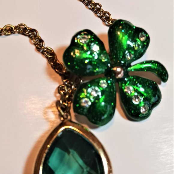 St. Patty's Day Necklace & Earring Set - Picture 6 of 6
